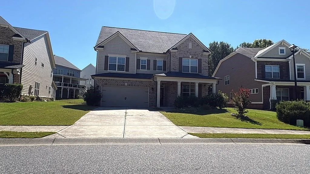 5 bed, 4.0 bath, 2779 sqft, $3,000 — Photo 2