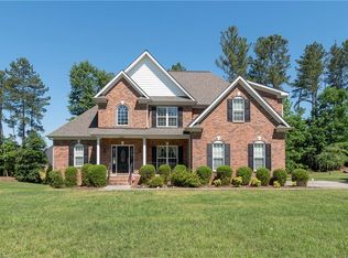 1254 Meadowlands Dr, Winston Salem, NC 27107