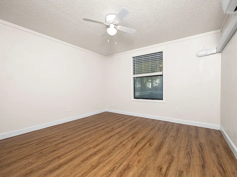 826 SW Amberwood Loop — Photo 9