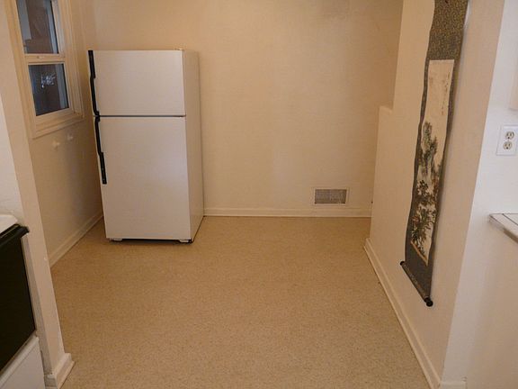 Kitchen in main unit