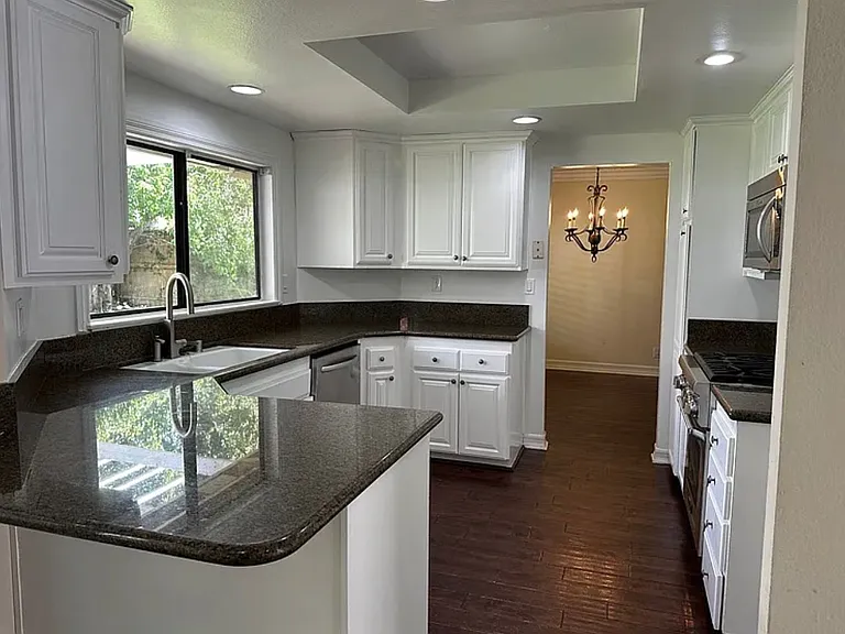 6691 Summerhill Ct — Photo 6