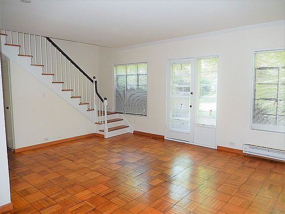 2nd image of 3634 Valley Dr #518-36