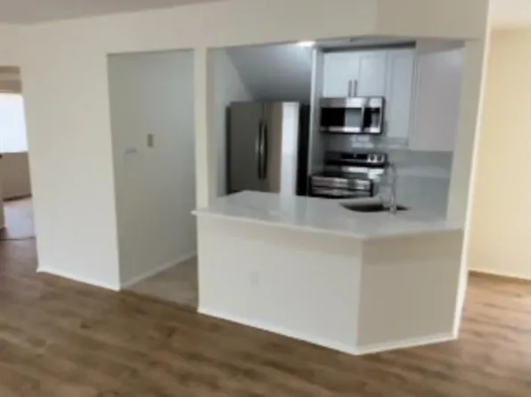 615 Broadway #1, Amityville, NY 11701