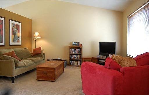 1st image of 1427 N Elmwood Dr