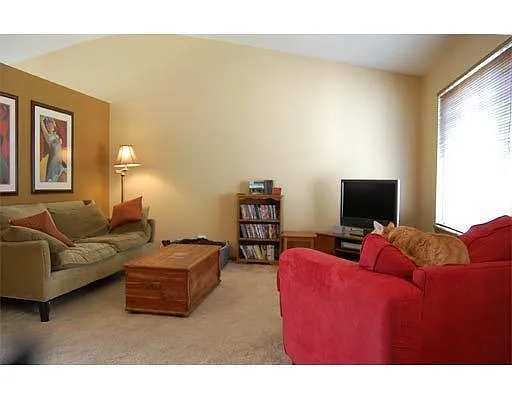 1427 N Elmwood Dr photo 1