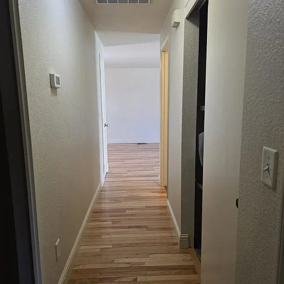 300 Shafer Ln #I3 — Photo 14