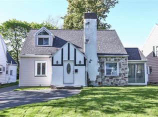 184 Scholfield Rd, Rochester, NY 14617