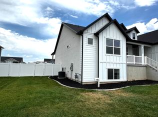 5258 W 3750th St S, Hooper, UT 84315