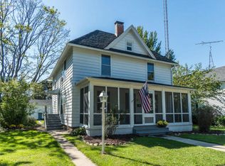 1024 Dodge St, Lake Geneva, WI 53147