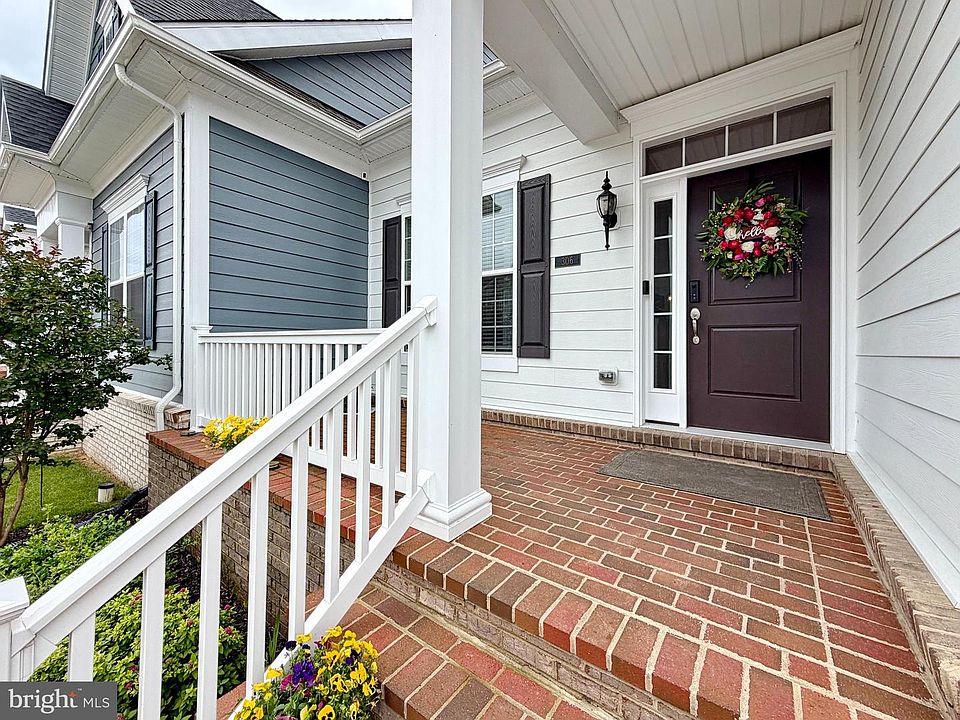 1st image of 306 Buckeye Cir