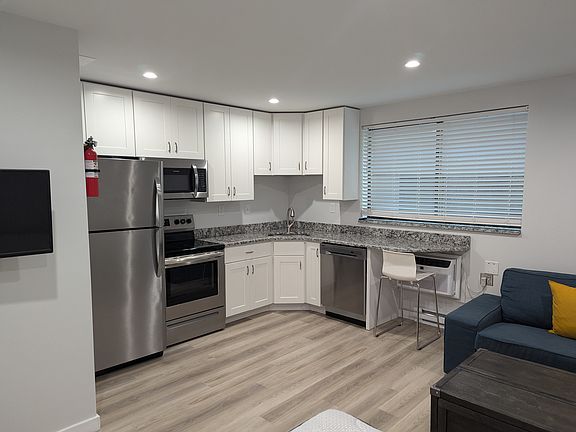 3rd image of 522 E College Ave APT 306