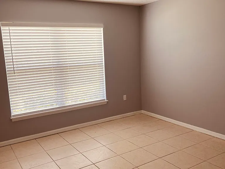 2497 SW Independence Rd — Photo 4