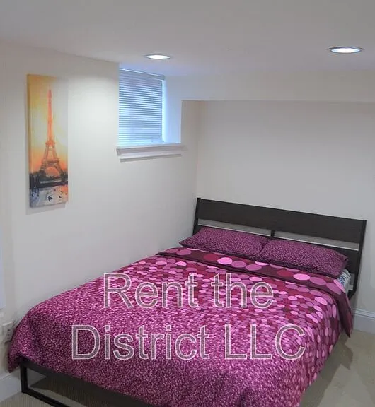 1114 Abbey Pl NE — Photo 18