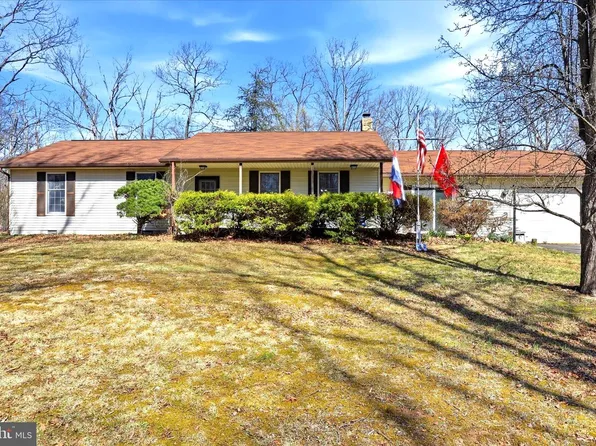 139 Arcadia Rd, Hedgesville, WV 25427