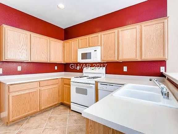 5th image of 8047 Maidenhair Ct