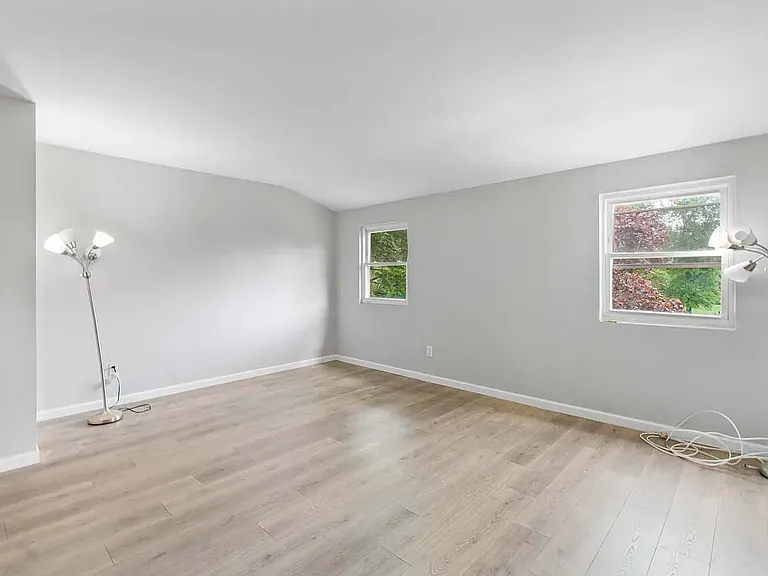 1630 Forest Hill Rd — Photo 11