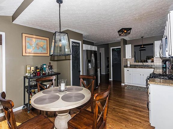 5th image of 4425 Parkshore Dr