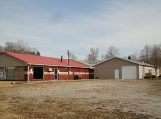 1164 Barkeyville Rd, Grove City, PA 16127