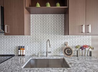 105 Warren #615, Seattle, WA 98109