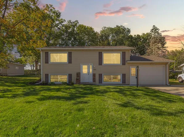 600 Ladonna Ln, Faribault, MN 55021