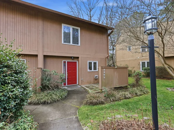 4205 Sunshadow Ln, Raleigh, NC 27613