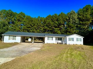 72 Pitchfork Rd, Greeleyville, SC 29056