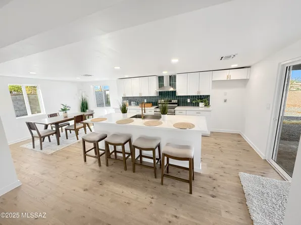 924 S Elmerita Ave, Tucson, AZ 85710