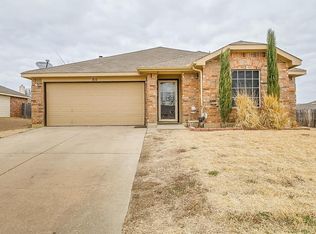 812 Beaver Creek Dr, Burleson, TX 76028