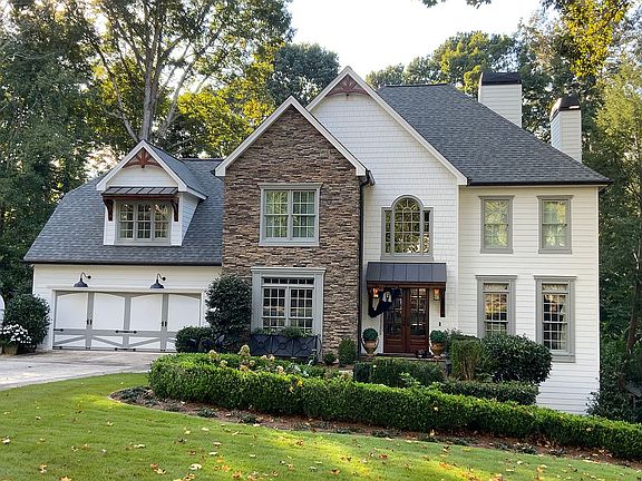 12160 Lonsdale Lane, Roswell