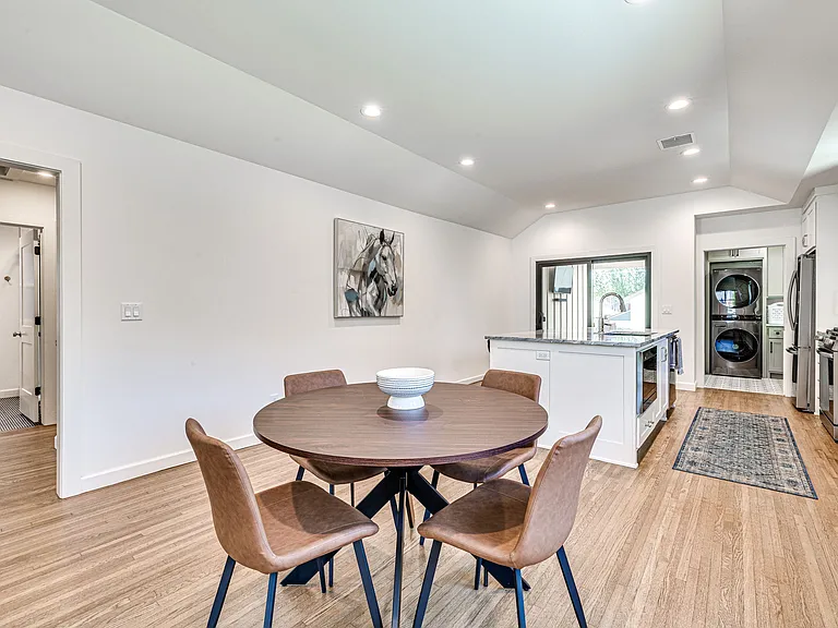1540 S Columbia Pl — Photo 14