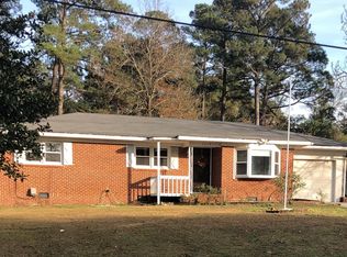 7615 Decatur Dr, Fayetteville, NC 28303