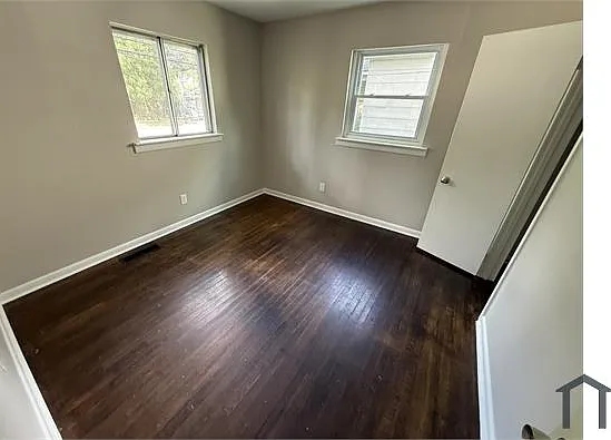2025 Woodrow Dr — Photo 5