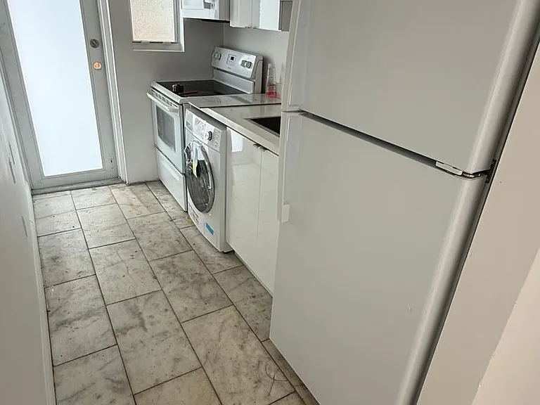 922 Jefferson Ave #6 — Photo 10