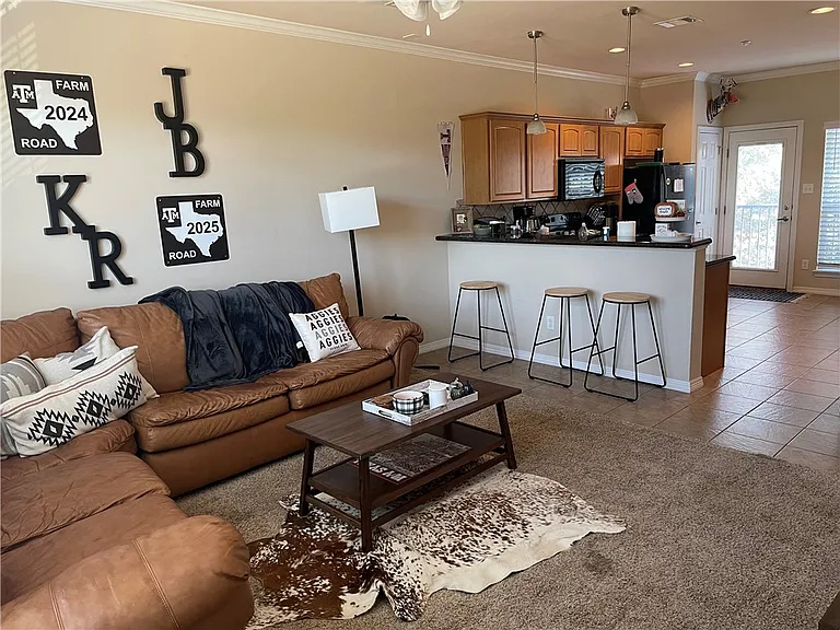 305 Holleman Dr E #605 — Photo 9