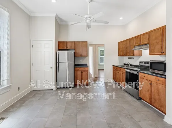 8753 Signal Hill Rd, Manassas, VA