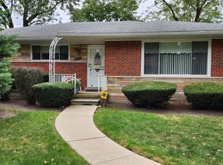 14731 Rosemary Blvd, Oak Park, MI 48237