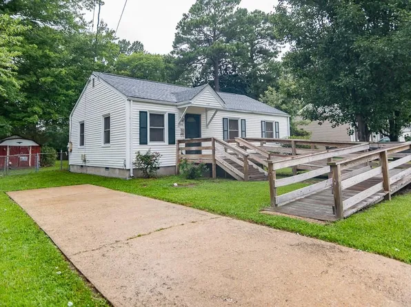 115 Patrician Dr, Hampton, VA 23666