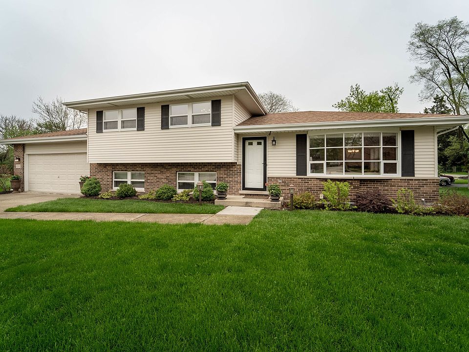 1st image of 525 Calduto Cir