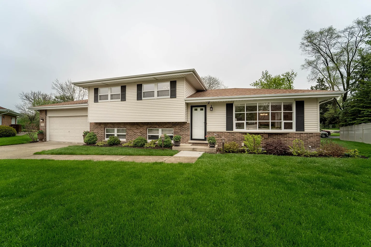 525 Calduto Cir photo 1