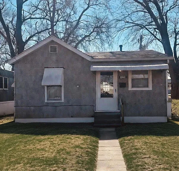 120 Lakeside Ave — Photo 1