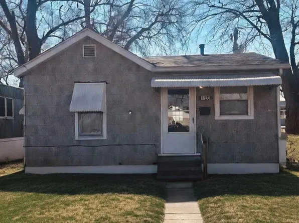 120 Lakeside Ave, East Alton, IL 62024