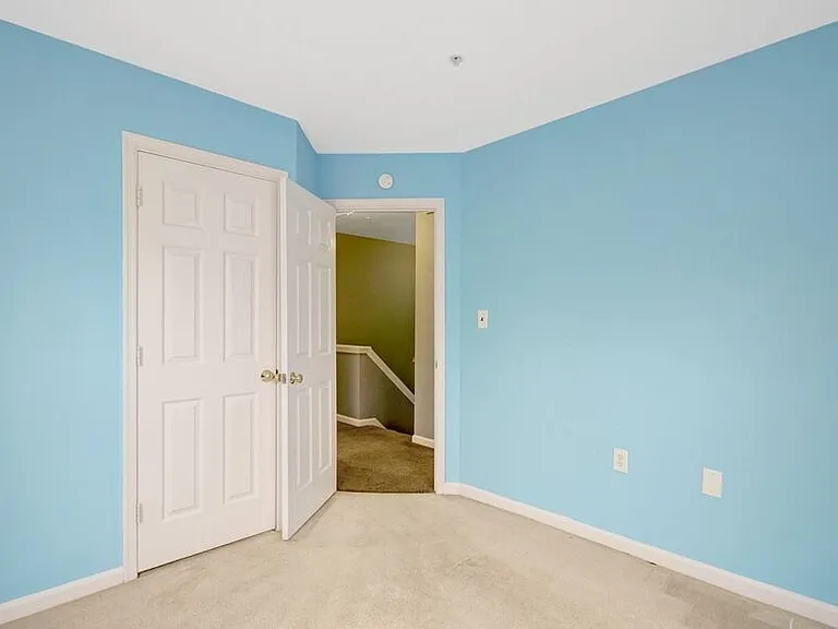 1121 Varney St SE — Photo 29