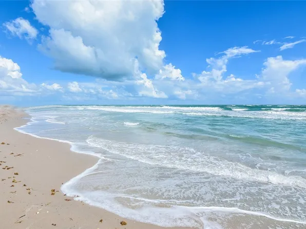 1250 W Southwinds Blvd APT 116, Vero Beach, FL 32963