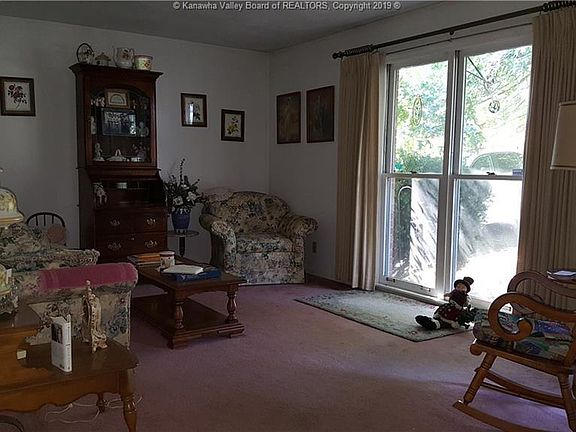 2nd image of 6907 Heritage Way