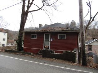 893 Chartiers Ave, Carnegie, PA 15106