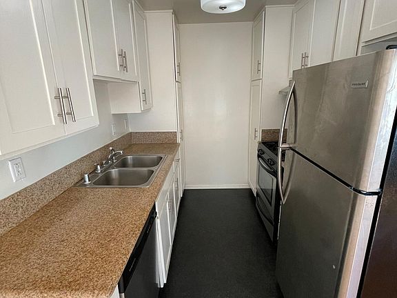 4th image of 3901 Tilden Ave #2