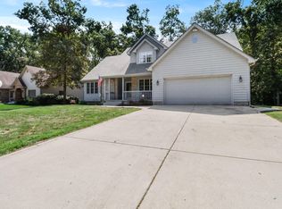 510 Eastwood Dr, Kouts, IN