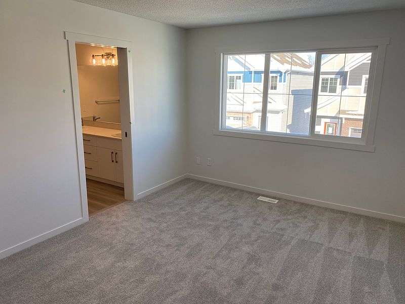 Edmonton Apartment for rent - 3 Bedrooms — photo 16