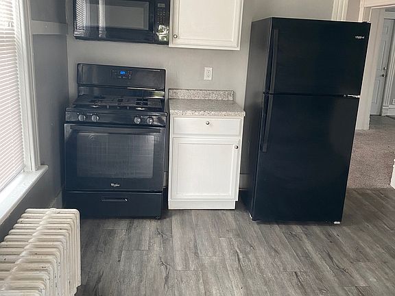 3rd image of 1335 W 13th St