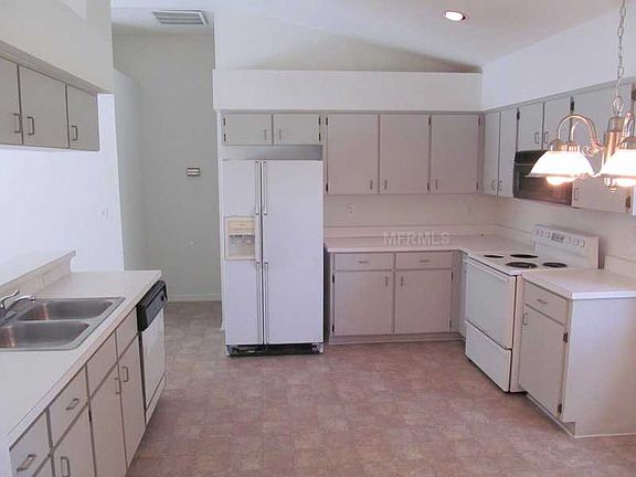 4th image of 5633 Mandarin Ct